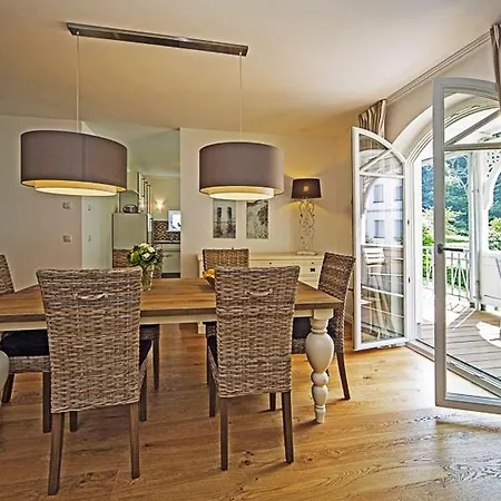 Fabiola In Strandnaehe *