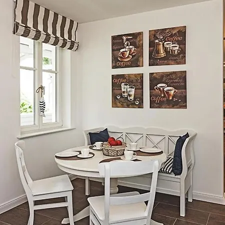 Fabiola In Strandnaehe * Binz