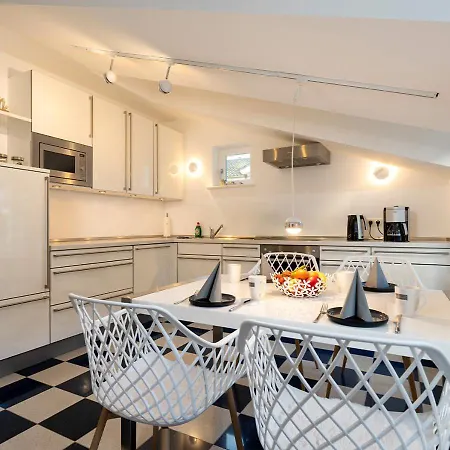 Fabiola In Strandnaehe Binz