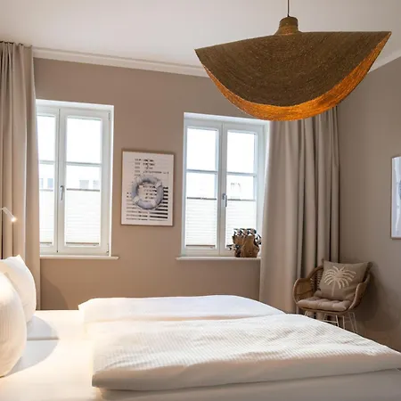 Fabiola In Strandnaehe *