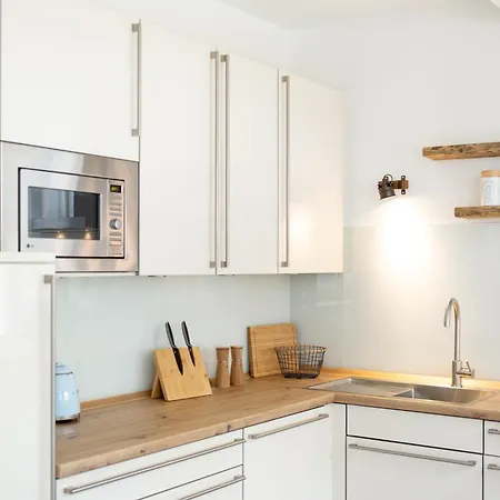 Fabiola In Strandnaehe * Остзебад Бинц